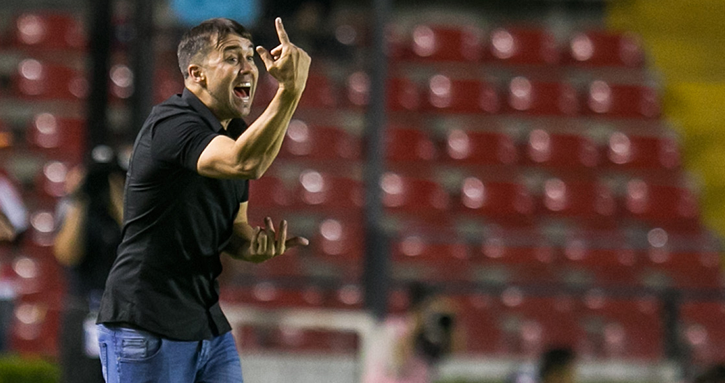 El estratega Xoloitzcuintle destacó el entendimiento del equipo en el triunfo ante Gallos Blancos