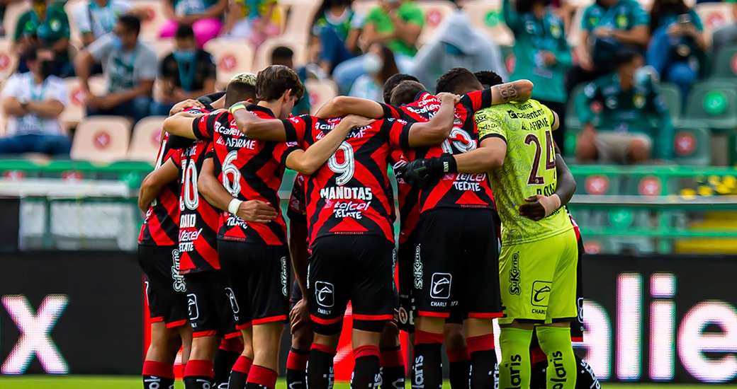 Los Xoloitzcuintles visitaron el bajío para enfrentar a los panzas verdes