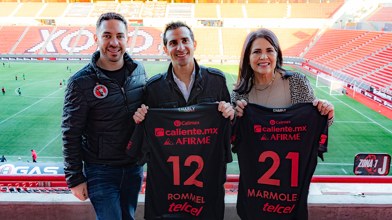 Las autoridades deportivas visitaron el Estadio Caliente para sumar esfuerzos por los deportistas Mexicanos.