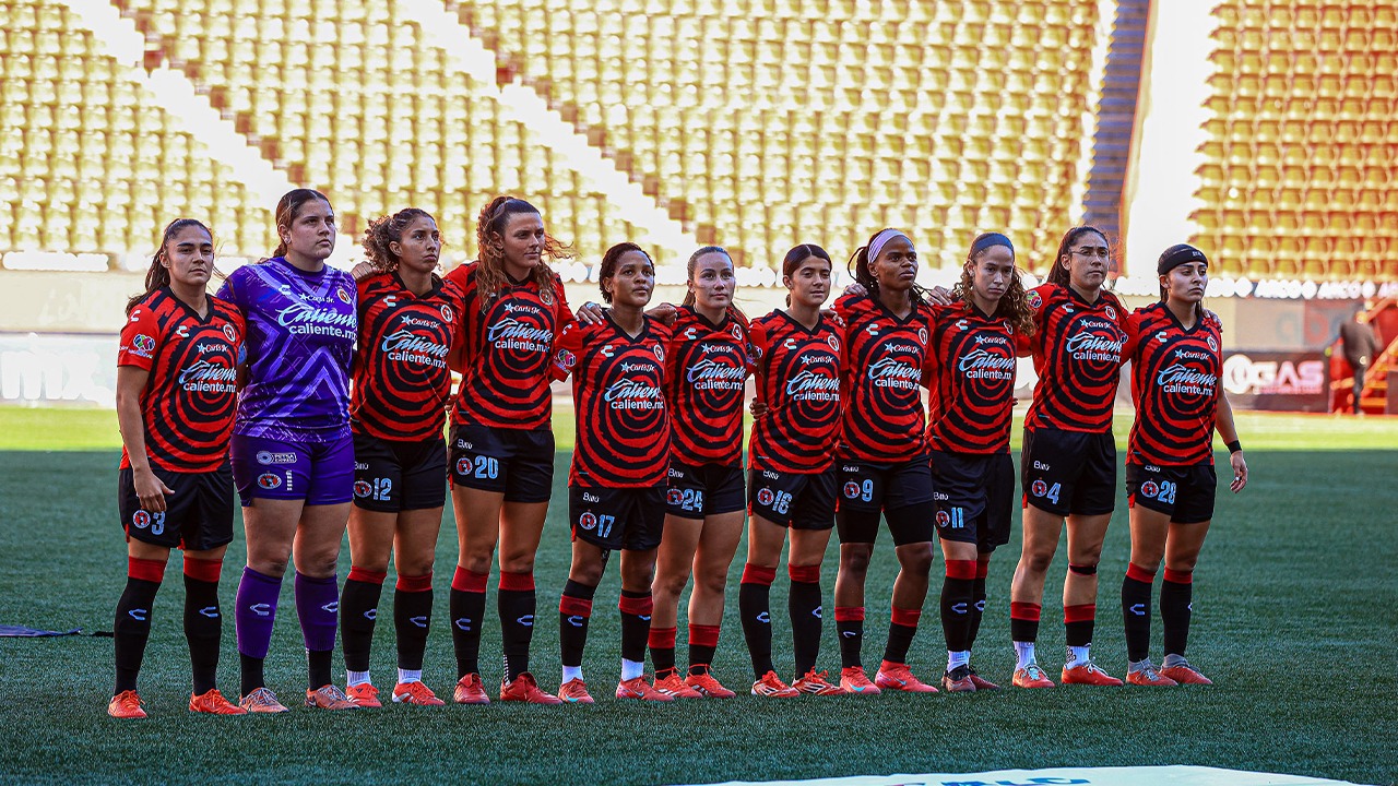 Las rojinegras recibieron a San Luis.