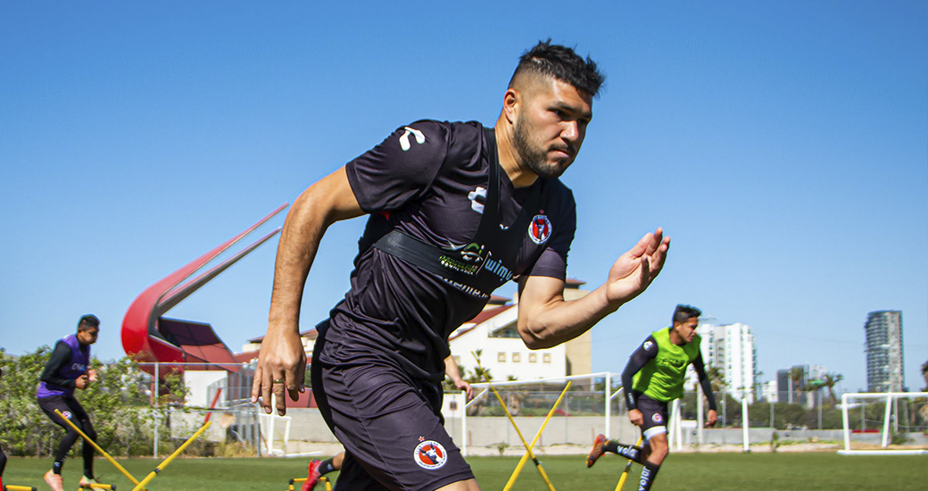 EL VOLANTE ARGENTINO DEL CLUB TIJUANA DAVID BARBONA CHARLÓ CON LOS MEDIOS LOCALES Y NACIONALES EN VIDEOCONFERENCIA DE PRENSA