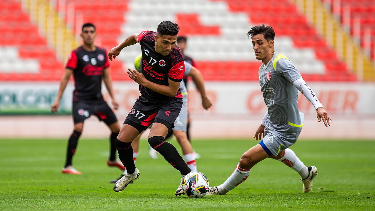 Xolos y Rayos se midieron en el Estadio Victoria en duelo de preparación.