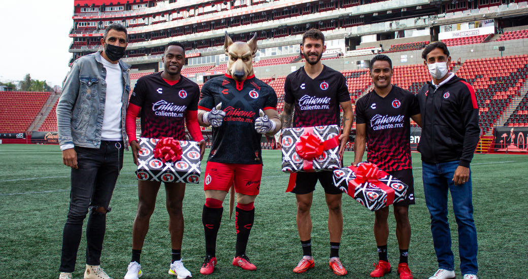 Ferreyra, Vázquez e Ibarra recibieron una calurosa bienvenida por parte de la institución canina.