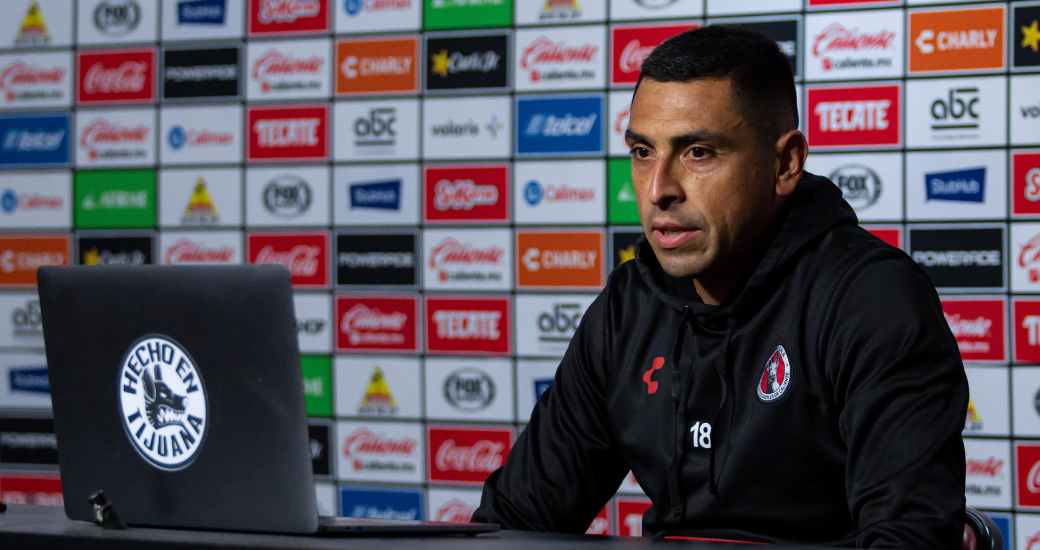 EL DEFENSOR CHILENO SE REUNIÓ CON LOS MEDIOS EN VIDEOCONFERENCIA PREVIO AL PARTIDO FRENTE AMÉRICA