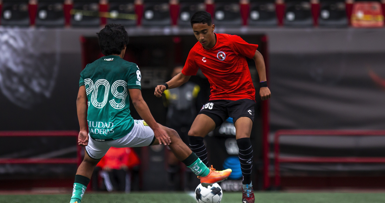 Los canes aztecas y los esmeraldas se enfrentaron en esta jornada 2