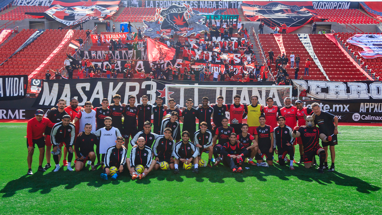 Xolos entrenó a puerta abierta en el estadio Caliente.