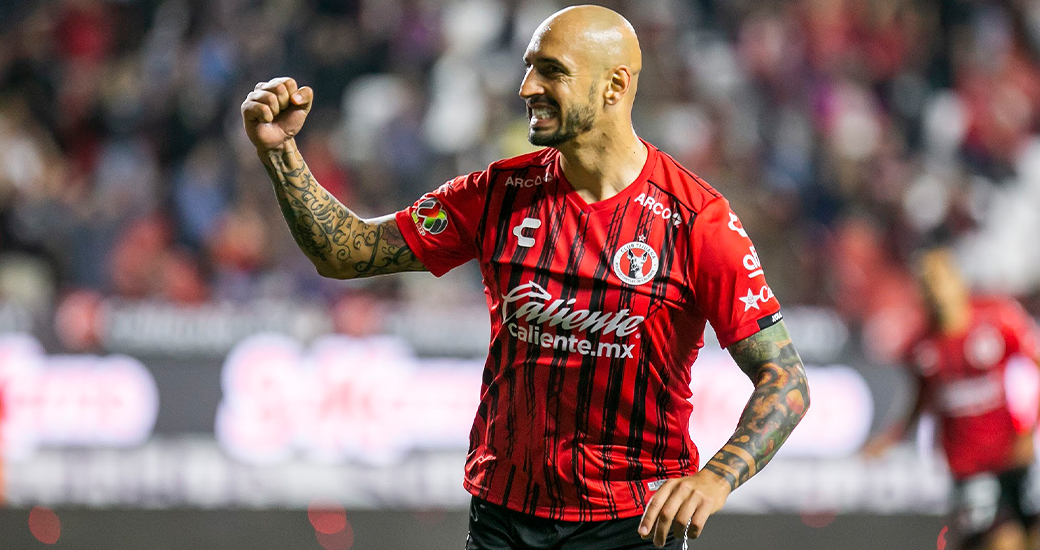Ariel Nahuelpan se siente identificado con la afición de la Frontera; el delantero argentino quiere más goles para el equipo.