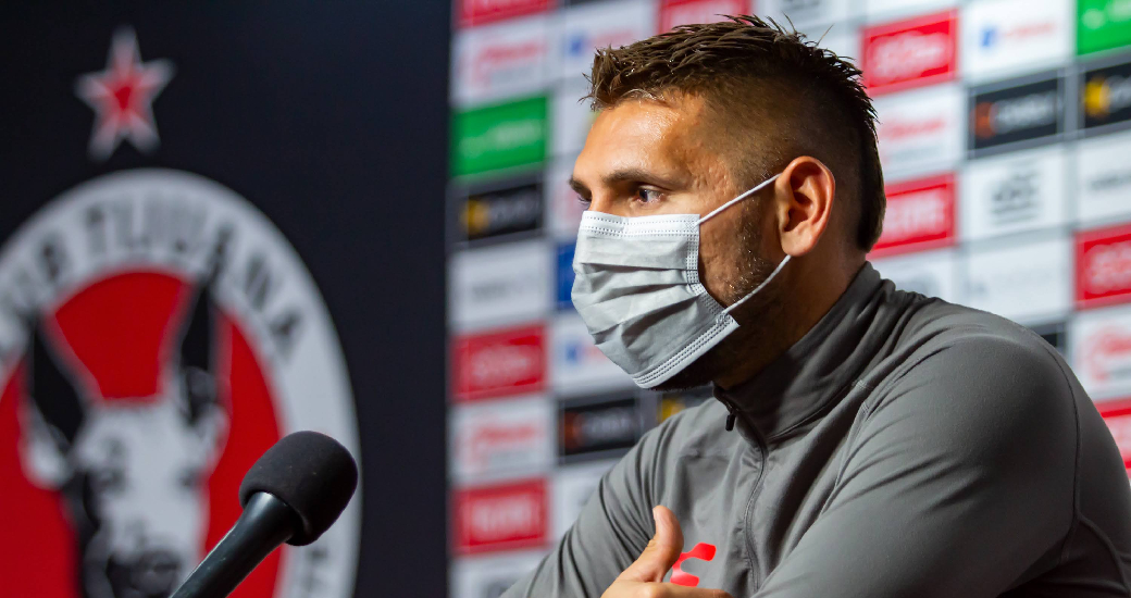 El capitán y portero rojinegro se reunió con los medios en videoconferencia de prensa.