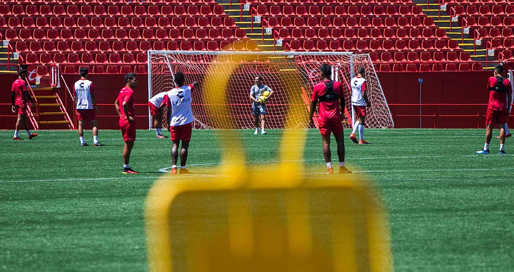 Los Xoloitzcuintles estrenarán el nuevo empastado del Estadio Caliente este martes ante la UNAM