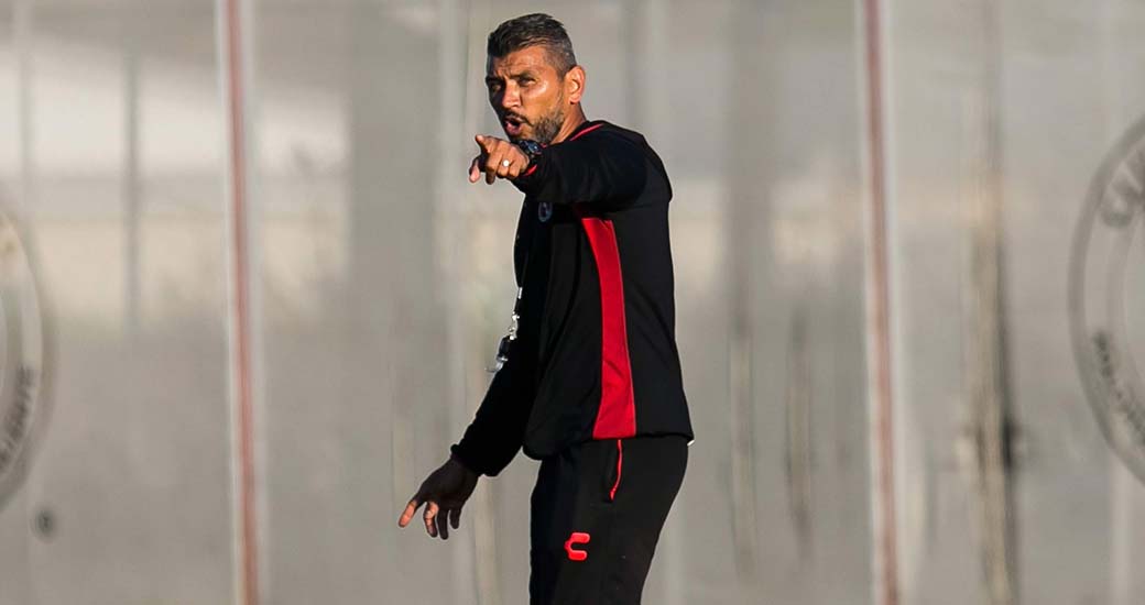 Fernando Arce y Raziel Alba formarán parte del cuerpo técnico Xoloitzcuintle junto al entrenador colombiano