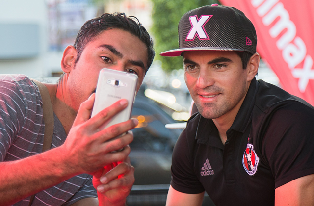 Yasser Corona, Emanuel Aguilera, Dilan Nicoletti e Ignacio Malcorra, presentes en la firma de autógrafos con Calimax