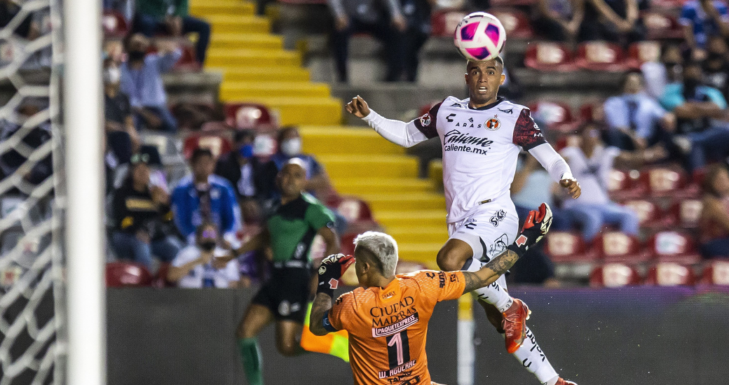 En el debut de Méndez en el banquillo, Xolos iguala a un tanto frente a Querétaro.