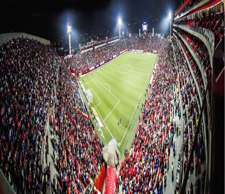 ESTADIO CALIENTE TURNS SEVEN