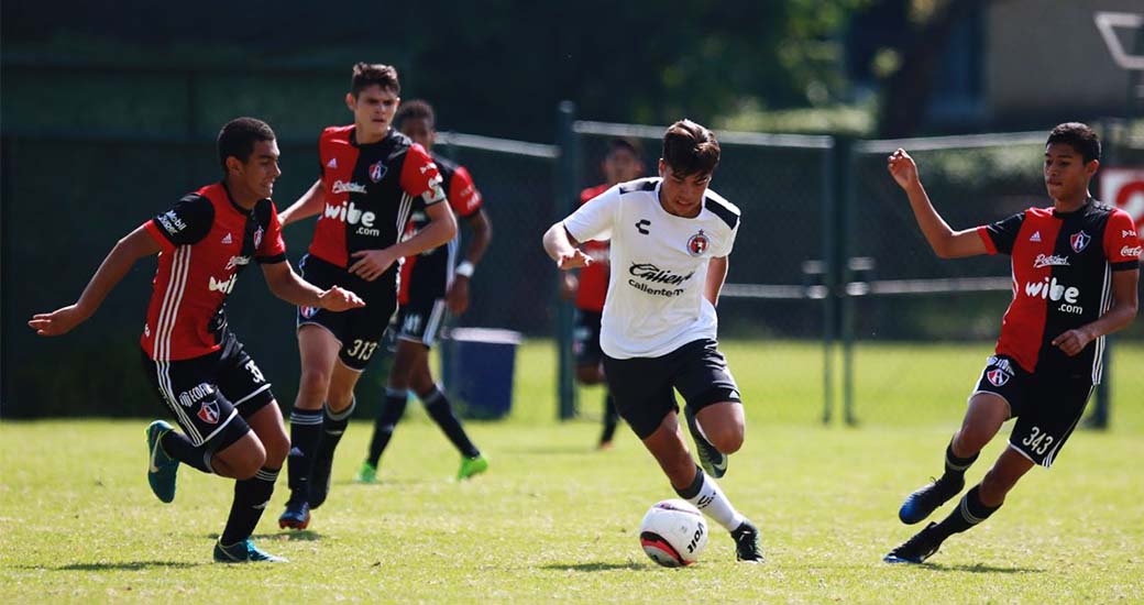 En tanto, la categoría Sub 17 finalizó 3-0 en contra ante los Zorros