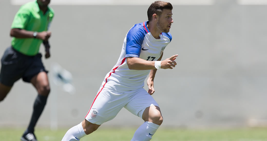 Paul Arriola  (isiphotos.com)