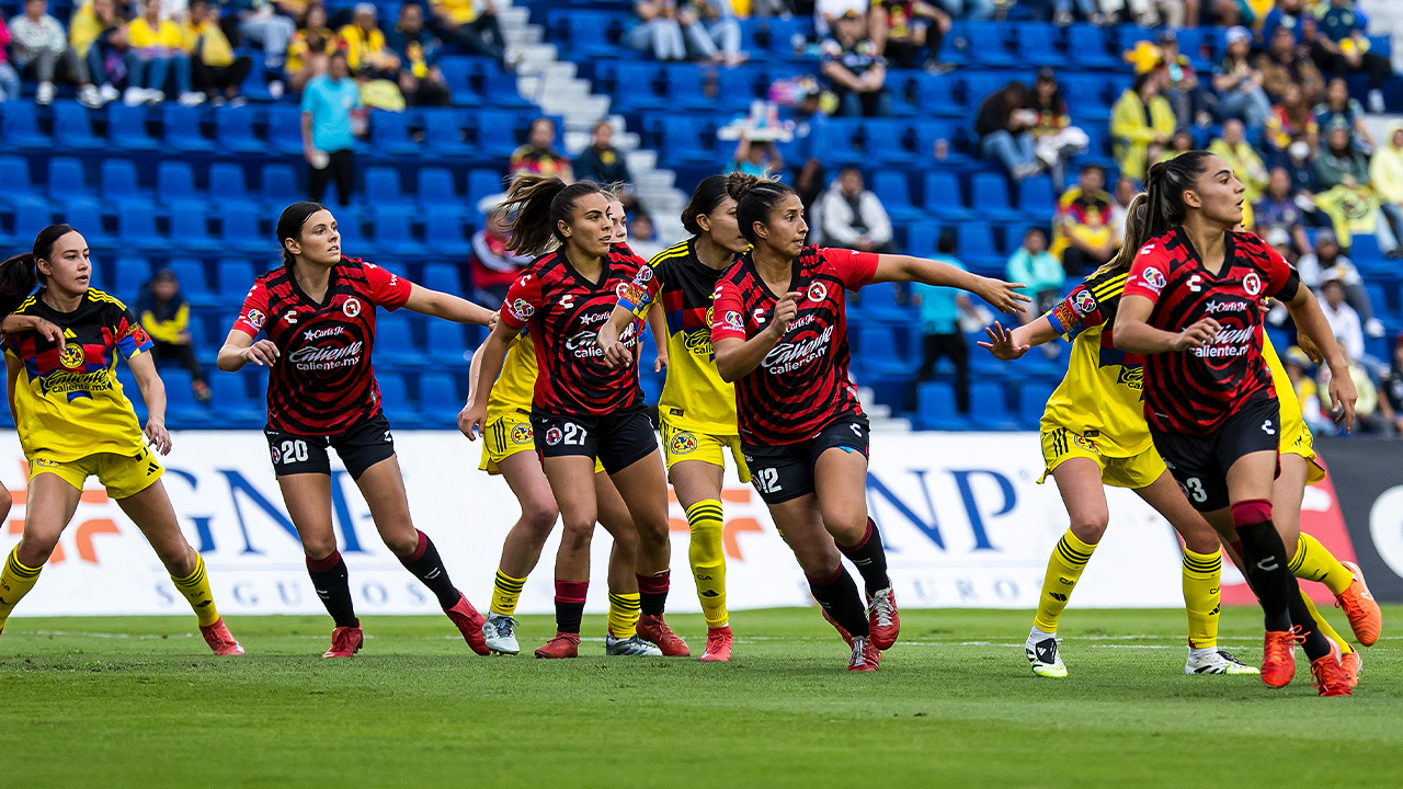 Las perrísimas se enfrentaron a las águilas en la fecha 2.