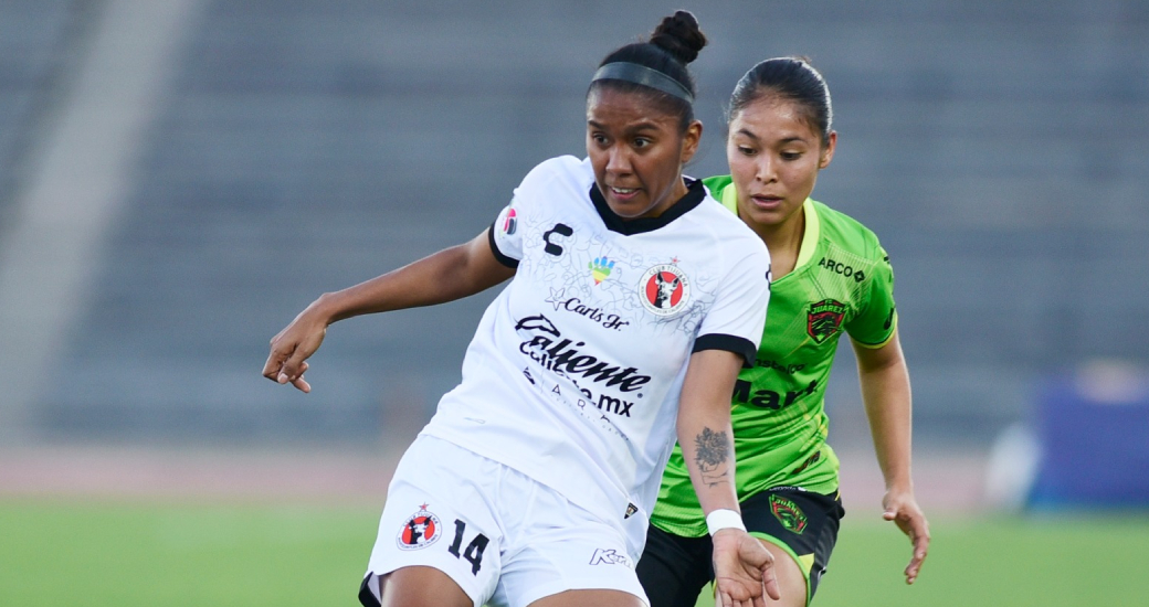 El Club Tijuana femenil goleó cuatro goles a dos a su similar del F.C. Juárez y Renae Cuéllar llegó a 50 goles con el equipo rojinegro.