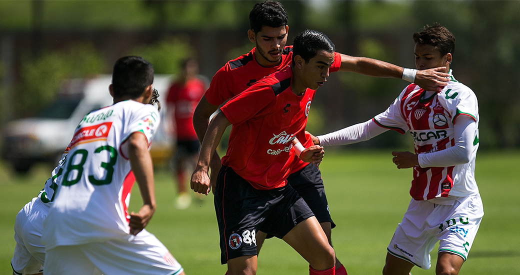El equipo Sub20 ganó 1-0, en tanto el cuadro Sub17 igualó 1-1 ante sus similares del Club Necaxa