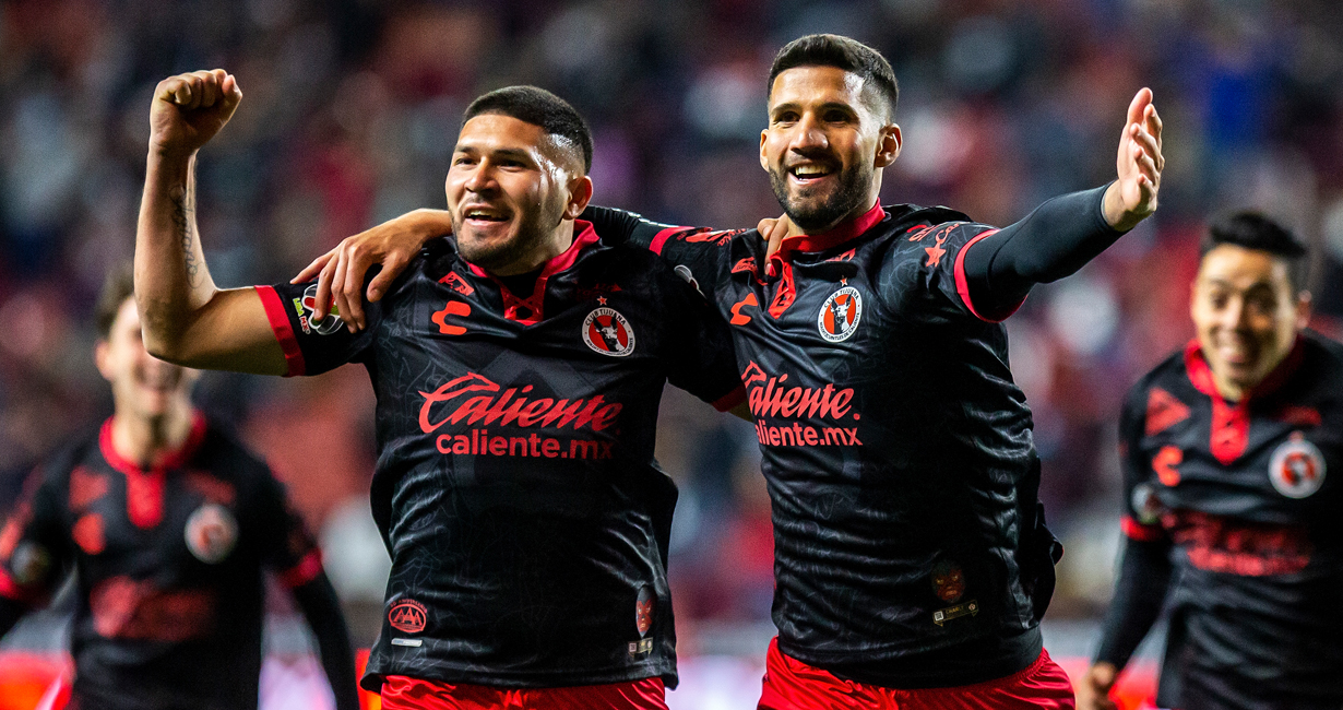 Lisandro López se estrenó en casa y le dio la victoria al conjunto Xoloitzcuintle.