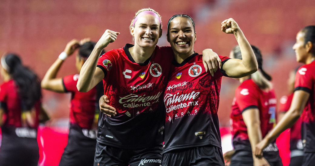 Las Xoloitzcuintles golearon cuatro goles a uno al Cruz Azul en el Estadio Caliente.