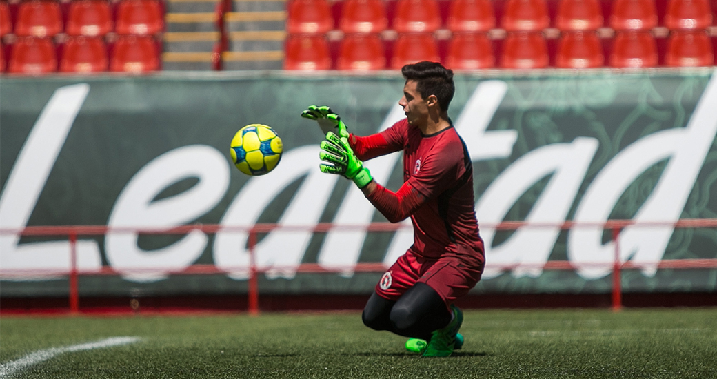 El arquero habló por primera ocasión ante los medios de comunicación como Xoloitzcuintle