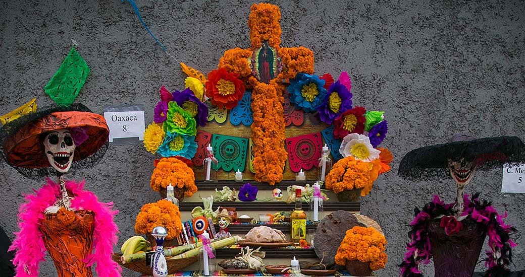 El Club Tijuana realizó un concurso de altares de muerto entre los departamentos de la Institución Fronteriza