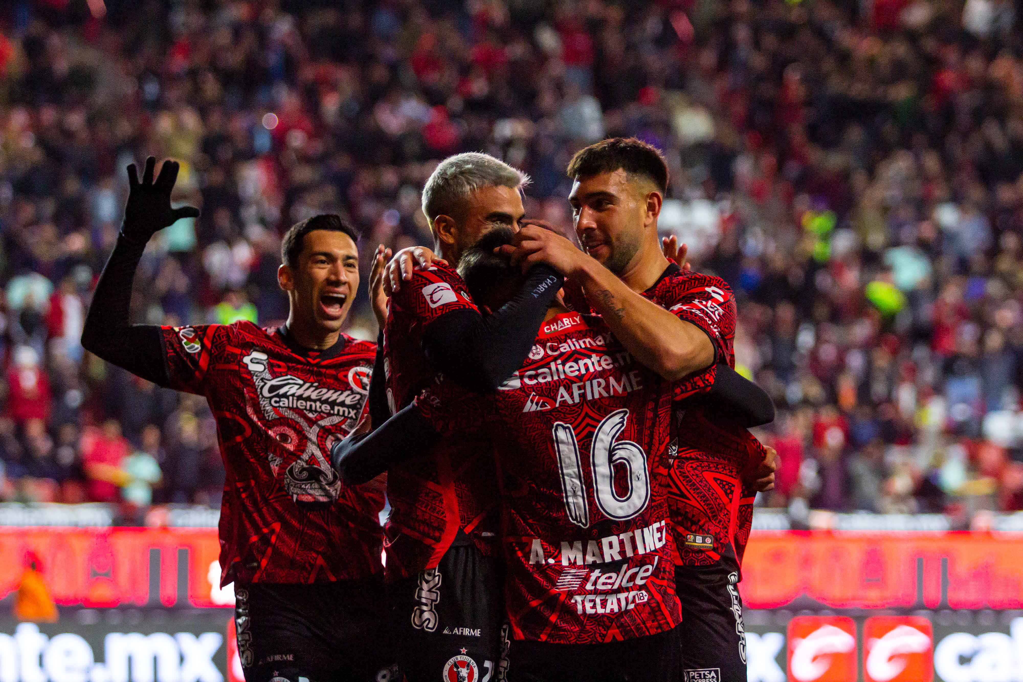 Tijuana doblega dos goles a cero a Tuzos