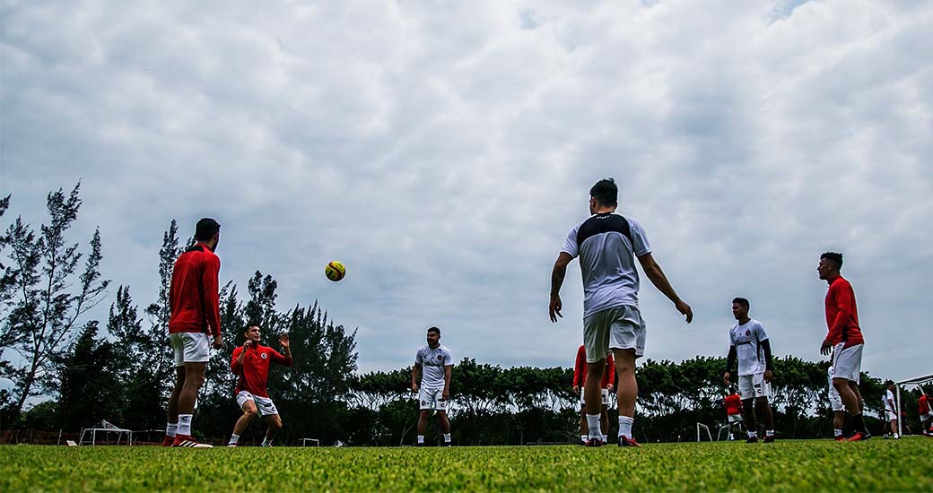 “Nosotros buscamos clasificar y entrar fuerte a la Liguilla": DT Diego Cocca