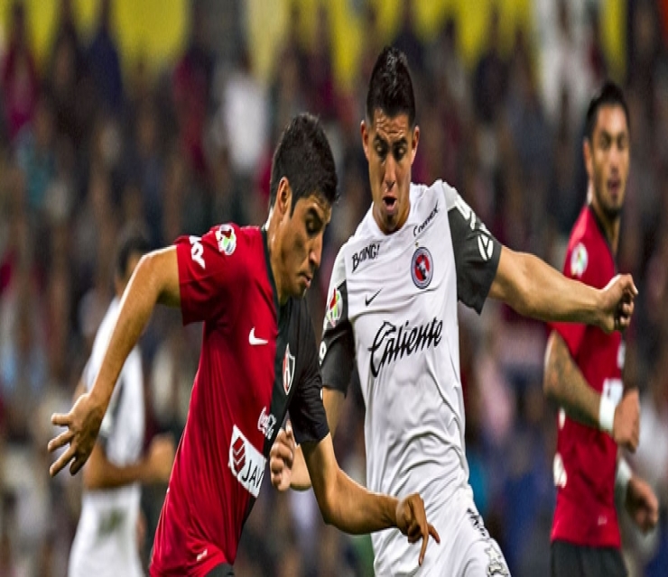 XOLOITZCUINTLES EARN POINT IN OPENER