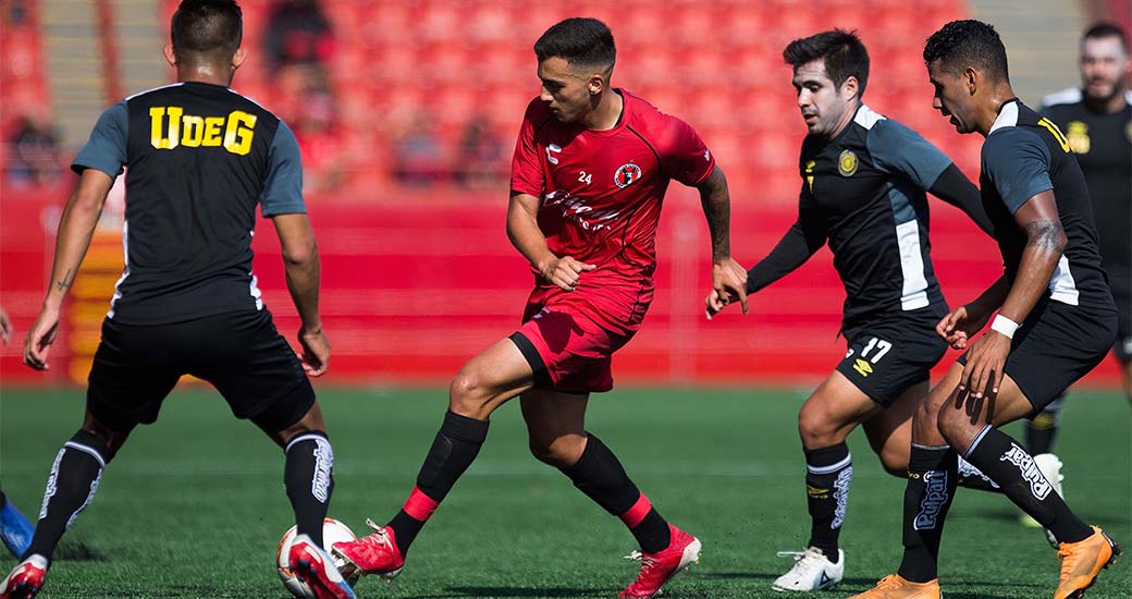 Ante Leones Negros de la UDG, Óscar Pareja dirigió su primer compromiso en el Estadio Caliente