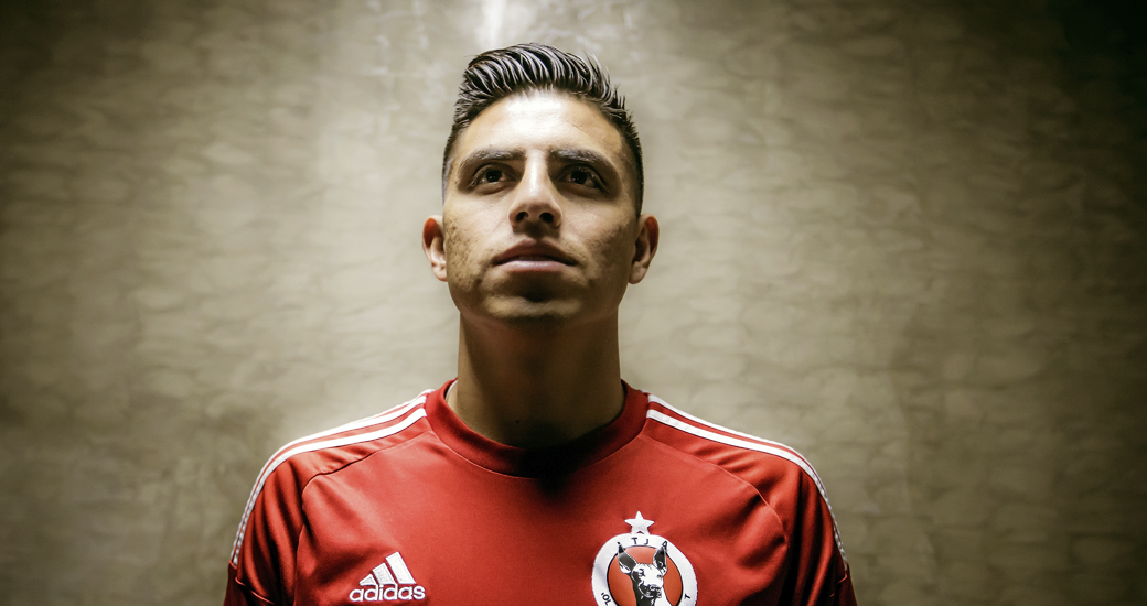 De estar a un paso de quedar fuera en pruebas selectivas a convertirse en un símbolo Rojinegro.