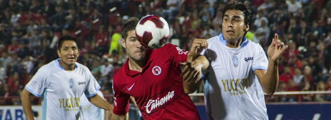 Xoloitzcuintles visitan al CF Mérida